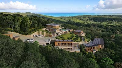 Vista exclusiva que une mar y montaña en Miches, entorno privilegiado de Talipot Ecolodge